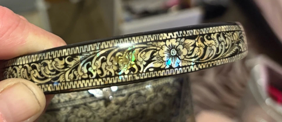 BOLSO VINTAGE MADERA LACA NEGRA MADREPERLA CON INCRUSTACIONES HECHO EN TAILANDIA Foto 3 de 4