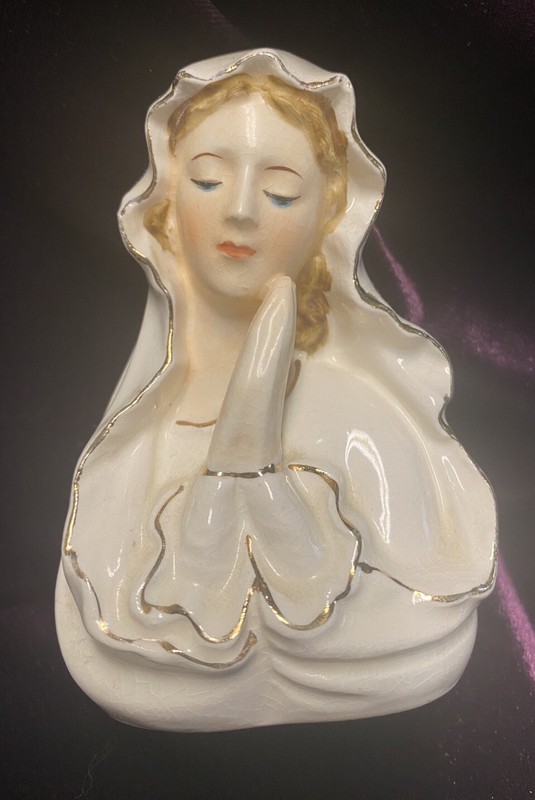 Vintage ARTMARK MADONNA VIRGIN MARY PRAYING WHITE GOLD CANDLE HOLDER VASE JAPAN