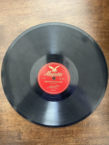 78 RPM "BROOKLYN BOOGIE/YOU WON'T BE SATISFIED" LOUIS PRIMA - 1946 Majestic 1029
