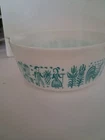 Vintage Pyrex Amish Butterprint #472 1.5 Pt Dish No Lid White W/Turquoise EUC