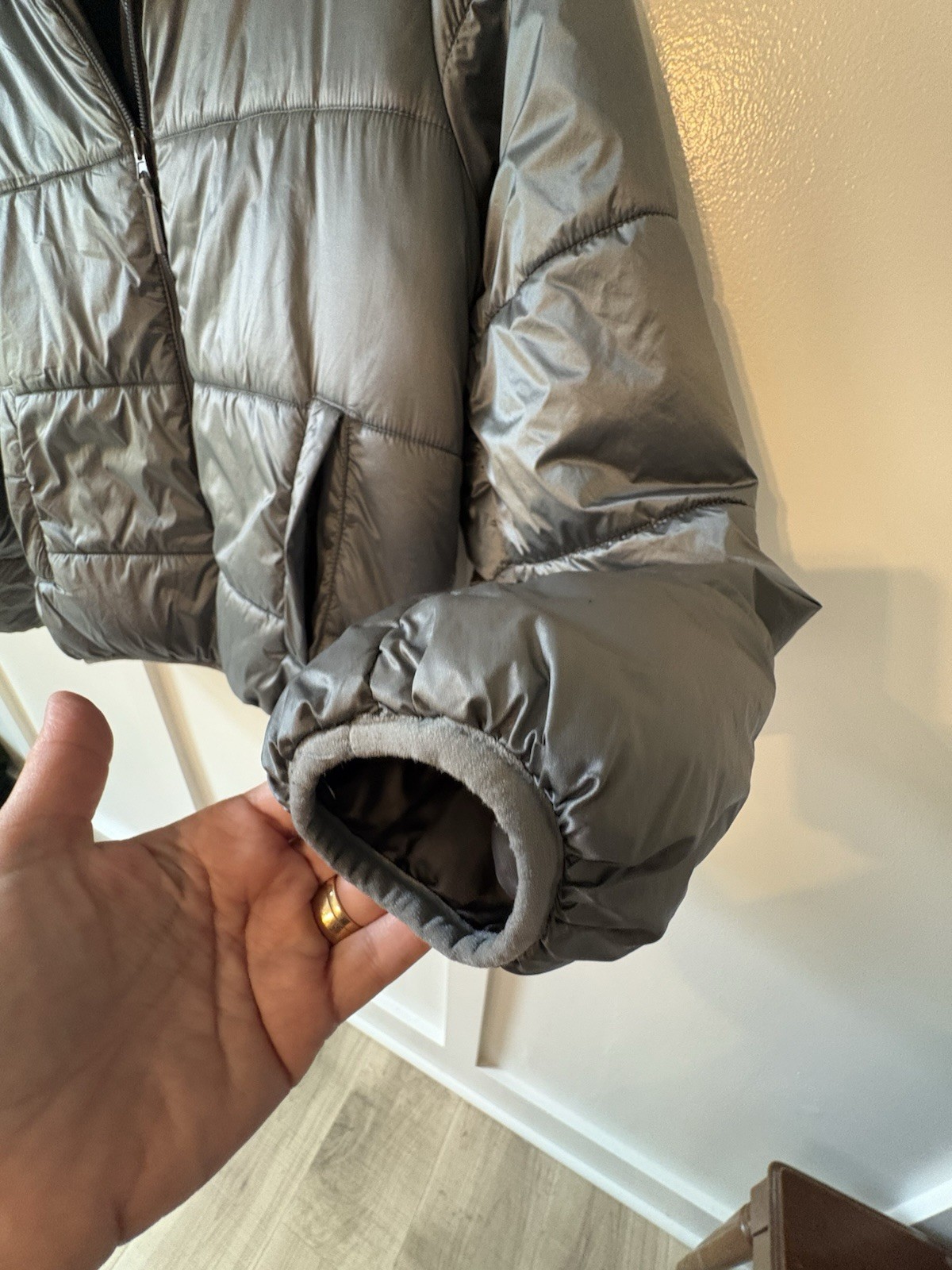 Universal Thread Women’s Silver Gray Puffer Coat … - image 2