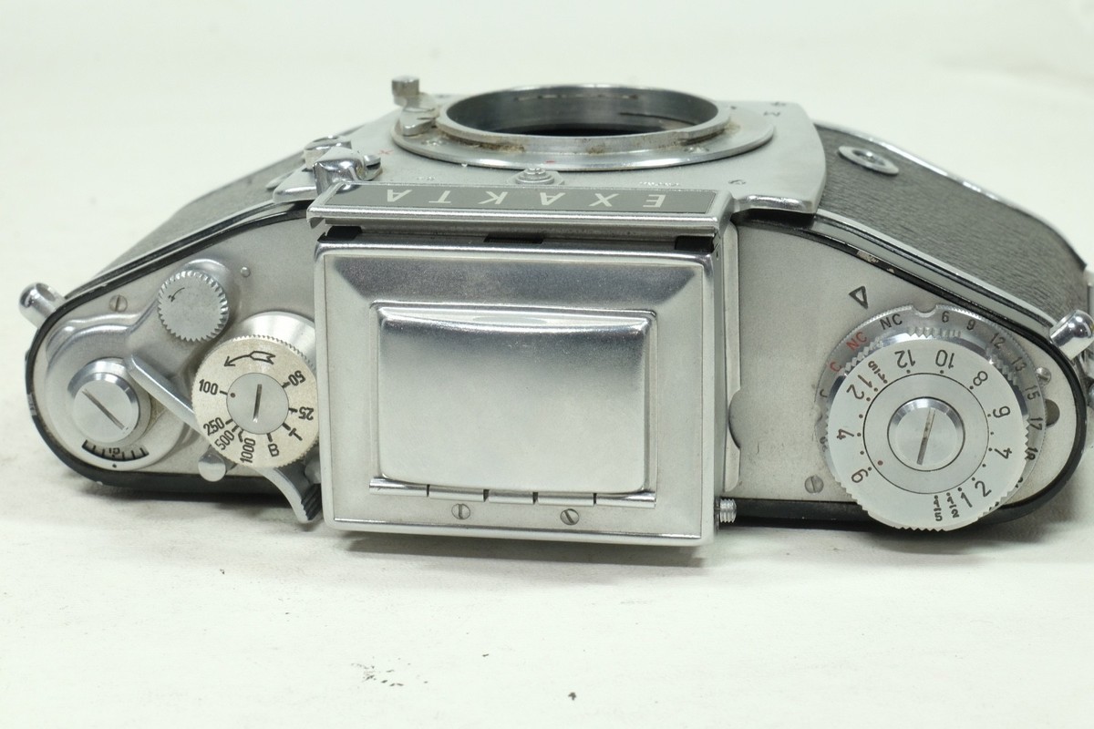 Mirino A Pozzetto (Lichtschacht) Ihagee Per Exakta Exa Varex - Con Disco Opaco - Usato