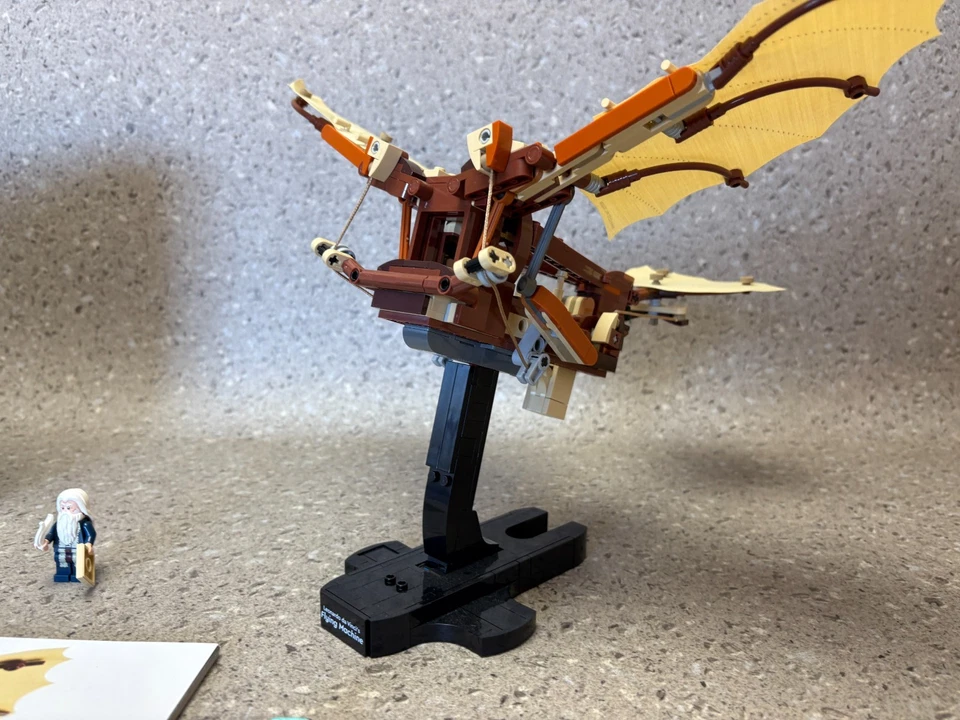 LEGO Icons 10363 Leonardo da Vinci's Flying Machine, Foto 2 von 5