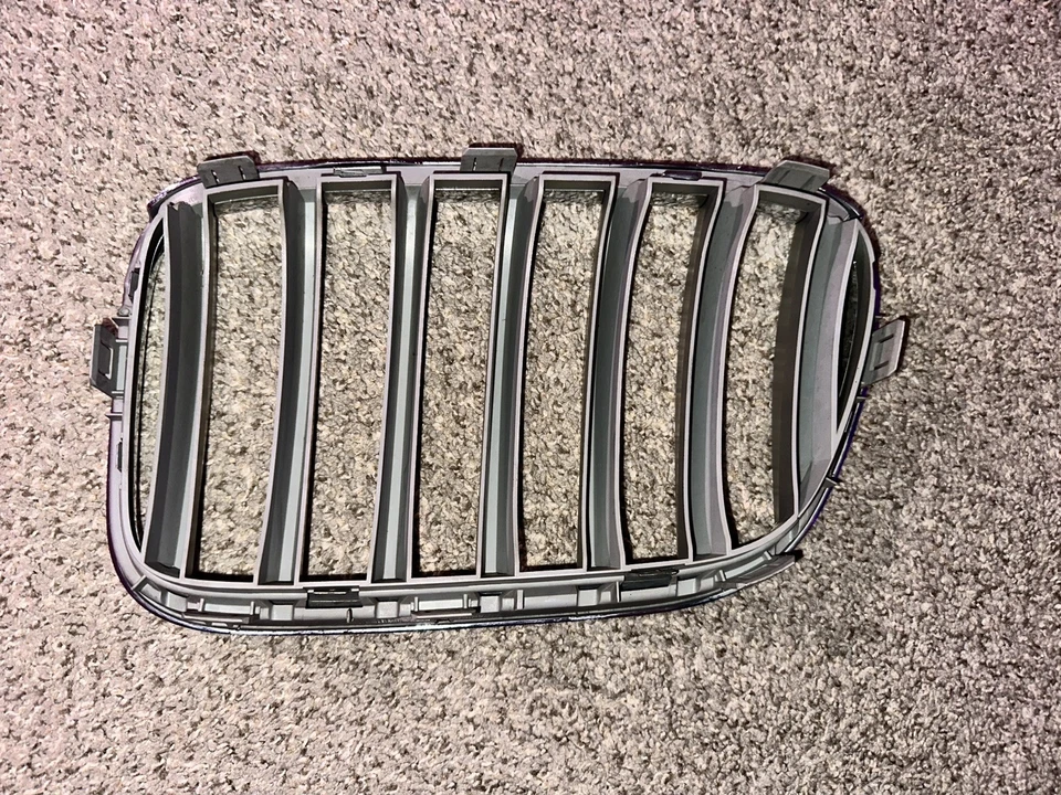 Parachoques delantero derecho izquierdo BMW X3 F25 2011-2017 parrilla riñón cromada OEM 10627110 Foto 4 de 4