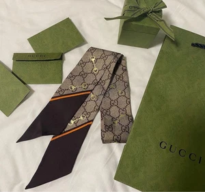 Foulard GUCCI motif GG