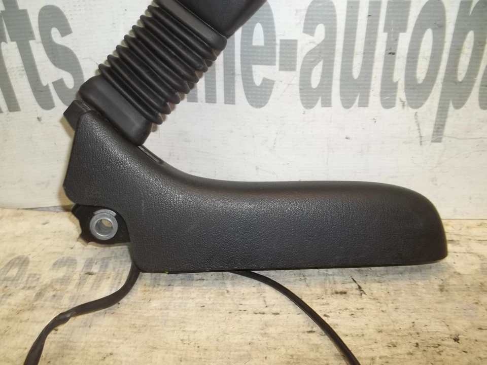 Cadillac Seville 1998-2004 lado del conductor delantero izquierdo cinturón hebilla cierre Foto 3 de 4