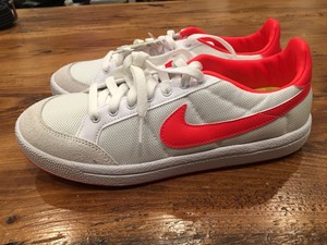 nike women's tennis walking shoes