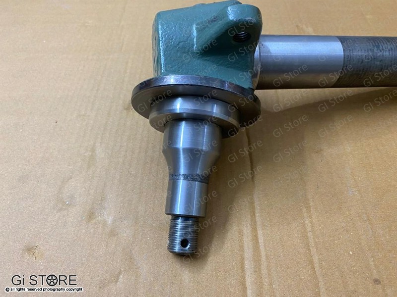 RE217608 KNUCKLE AND KING PIN ASSY Left-Fits John Deere Tractor 