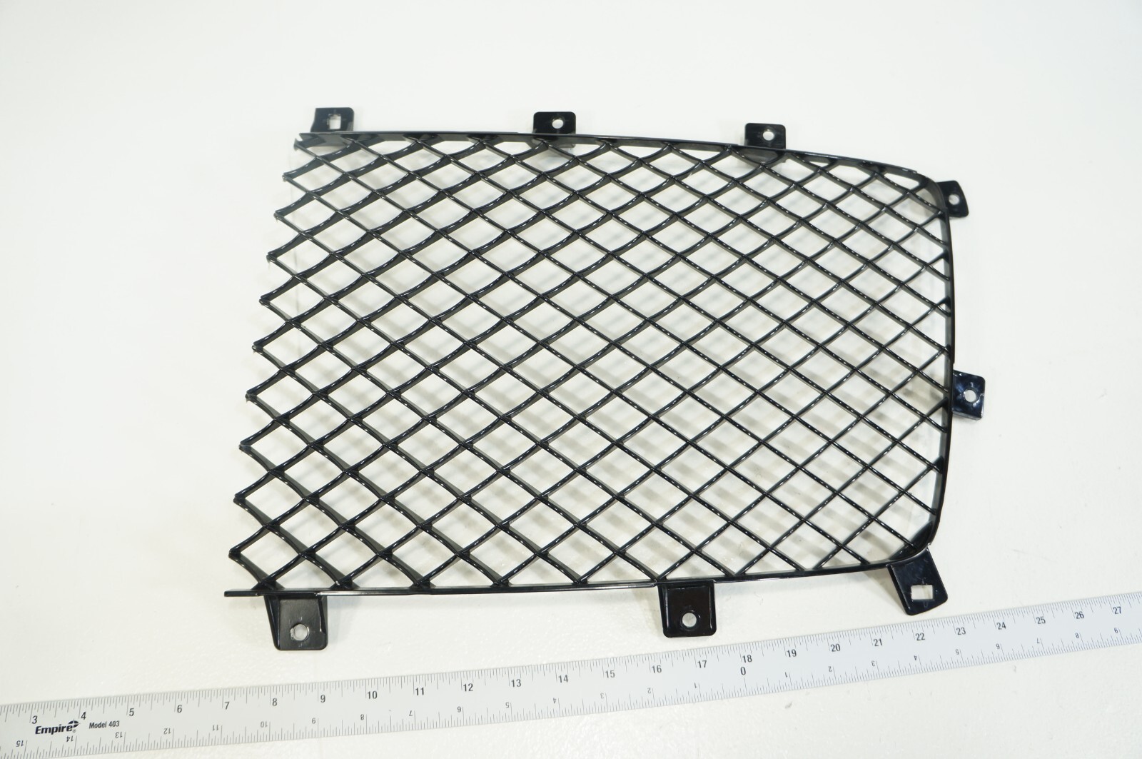  17-2019 Bentley Bentayga left driver side BLACK grille insert radiator grill