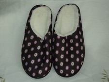 Vera Bradley Printed Slippers in Berry Medallion Small Size Multi-Color 26