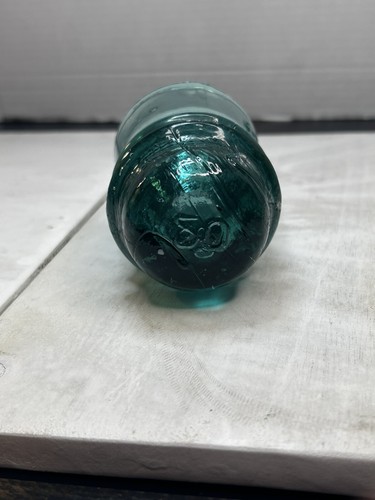 Antique GREEN BROOKFIELD Glass Insulator Embossed on the Top . Rare! Gorgeous - Picture 6 of 11