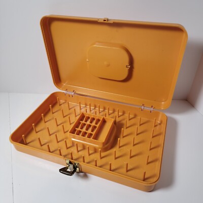 Vintage Wilson Mfg Co. Wil-Hold Sewing Supply Thread Box Plastic 13''x 8''x 2.5'' 