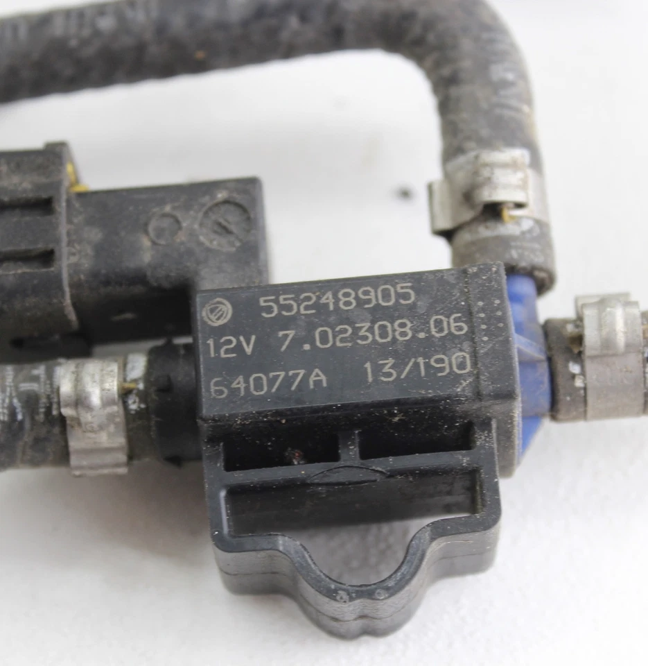 Fiat 500L 2014-2015 motor 1,4 L turbocompresor boost control válvula mangueras OEM Foto 3 de 4