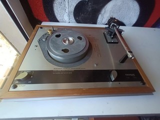 Platine vinylesThorens TD145