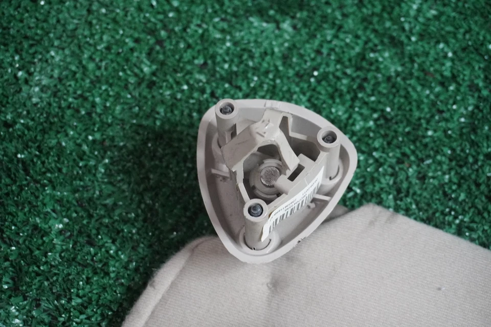 Chevrolet Express 1500 2011 lado del conductor izquierdo parasol OEM 1 pieza 05D90167A5 Foto 2 de 4