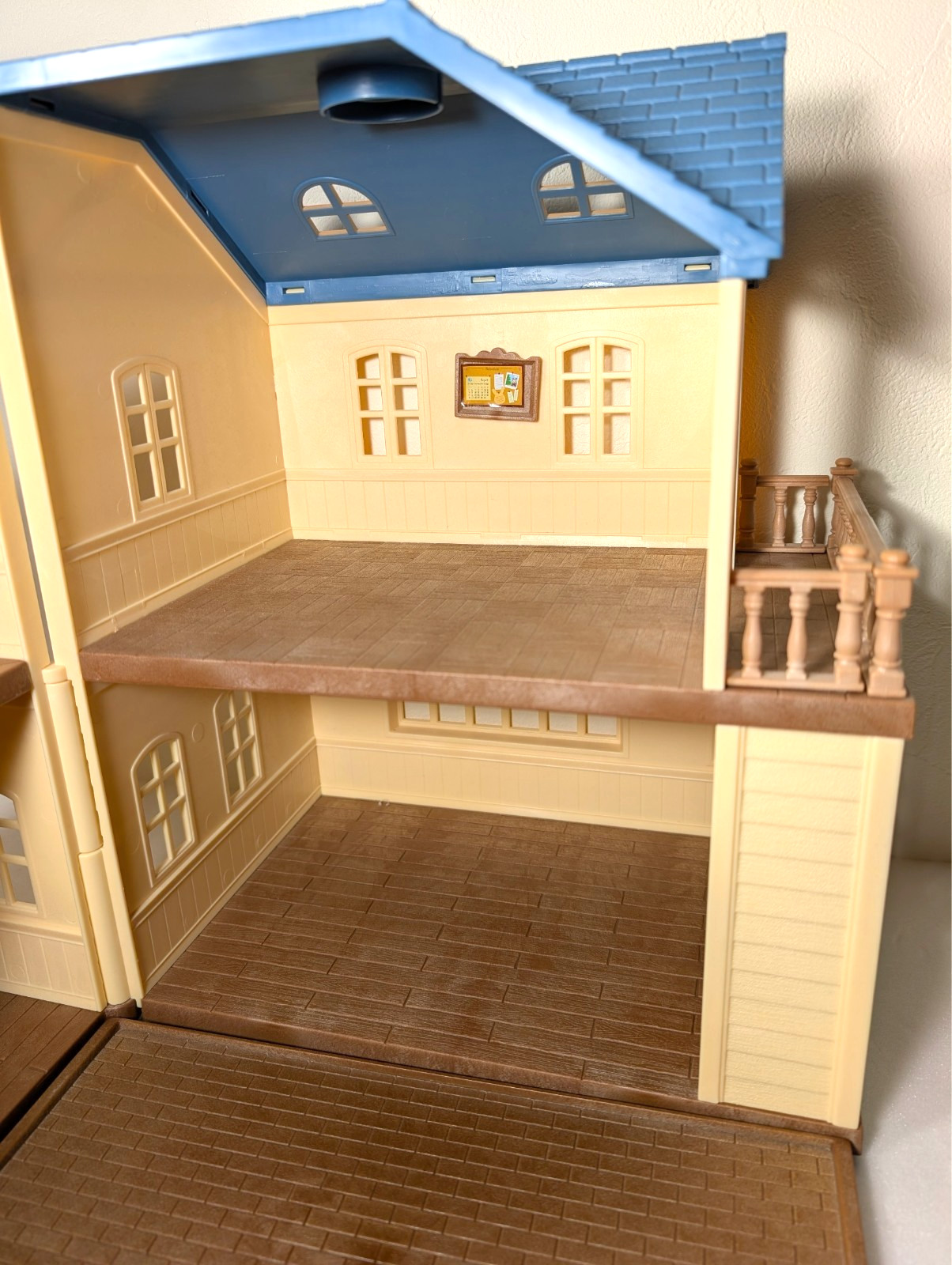 Sylvanian Families Blue Roof House with Carport – Deluxe  Set Incomplete, No box