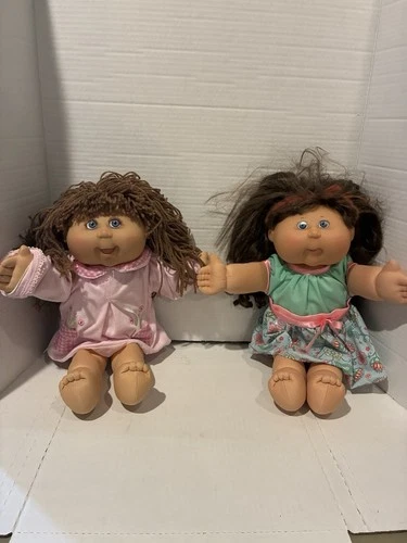 VTG 2004 Cabbage Patch Play Along 15” Dolls Lot Of 2 Pre Owned PA-4/5