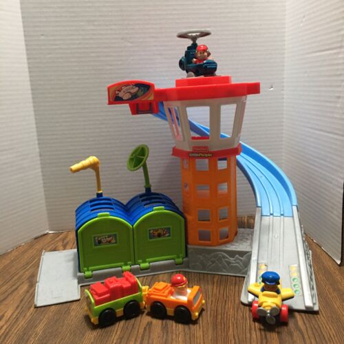 Fisher Price Little People Wheelies Airport +Airplane-Luggage Carrier-Helicopter - Picture 2 of 19