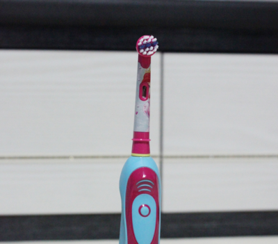 Oral-B Kids DB4510K Stages Power Battery Powered Electric