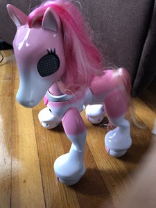 spinmaster zoomer pony