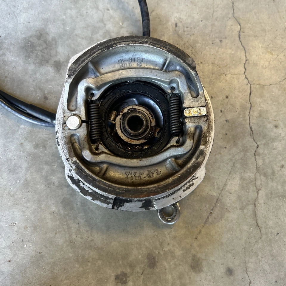 Tambor de freno delantero Suzuki RV 90 RV90 1973-1977 con pastillas y cable velocímetro Foto 4 de 4