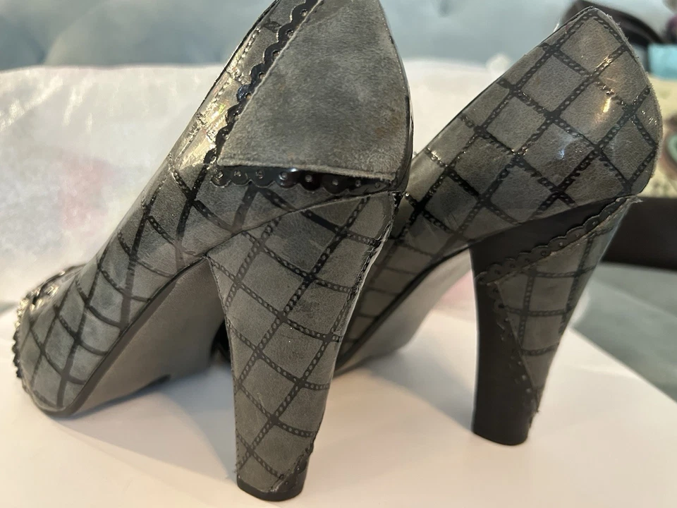 Classic And Timeless NAUGHTY MONKEY Black Shoes Heels Sz 8.5 - Image 3 of 4