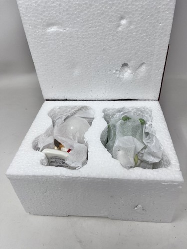 Lenox MERRY GRINCHMAS Salt & Pepper Set New In Box - Picture 5 of 10
