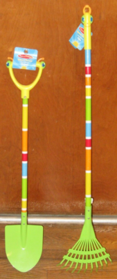 Melissa & Doug - Sunny Patch - Giddy Buggy - Kids - Rake and