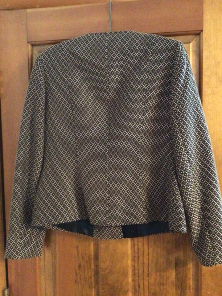 Chaqueta Blazer EXQUISITA Bar III Mujer’s 14 Texturizada Cremallera Dorada 60% De Descuento ¡AL POR MENOR! Foto 4 de 4