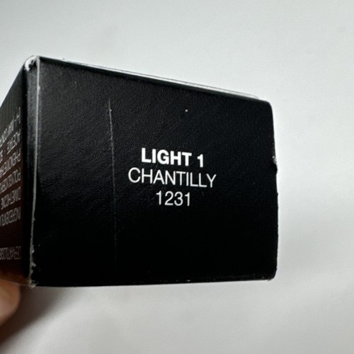 Nars Radiant Creamy Concealer Ligth Chantilly 1231-0.22 oz- BNIB - Picture 3 of 3