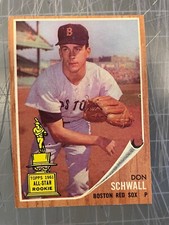 1962 TOPPS #35 DON SCHWALL BOSTON RED SOX BASEBALL CARD NM/MT