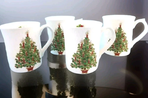 Otagiri Stoneware Mugs Set of 4 Christmas Tree NOS Free Shipping
