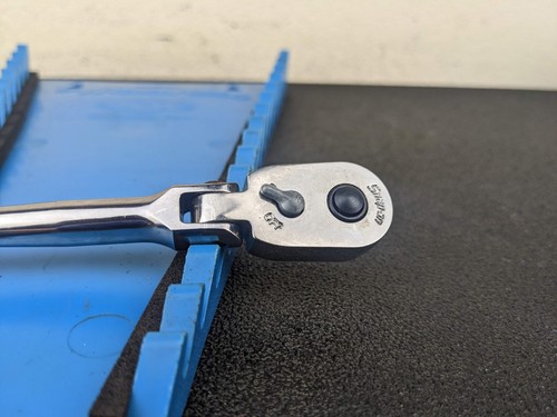#bl981 NEW Snap-On 1/4" Drive Soft Grip Quick-Release Flex Ratchet THRLF72 Red - Picture 2 of 12