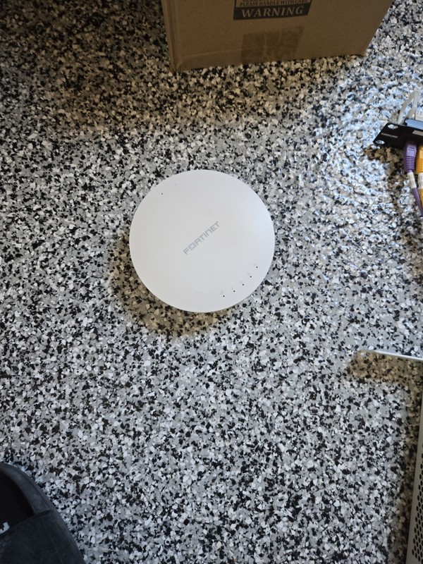 Fortinet FAP-221C-A Mbit/s Wireless Access Point - White