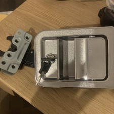 AIRSTREAM und andere komplette Ersatz Türschloss Griff Wohnwagen Wohnmobil*