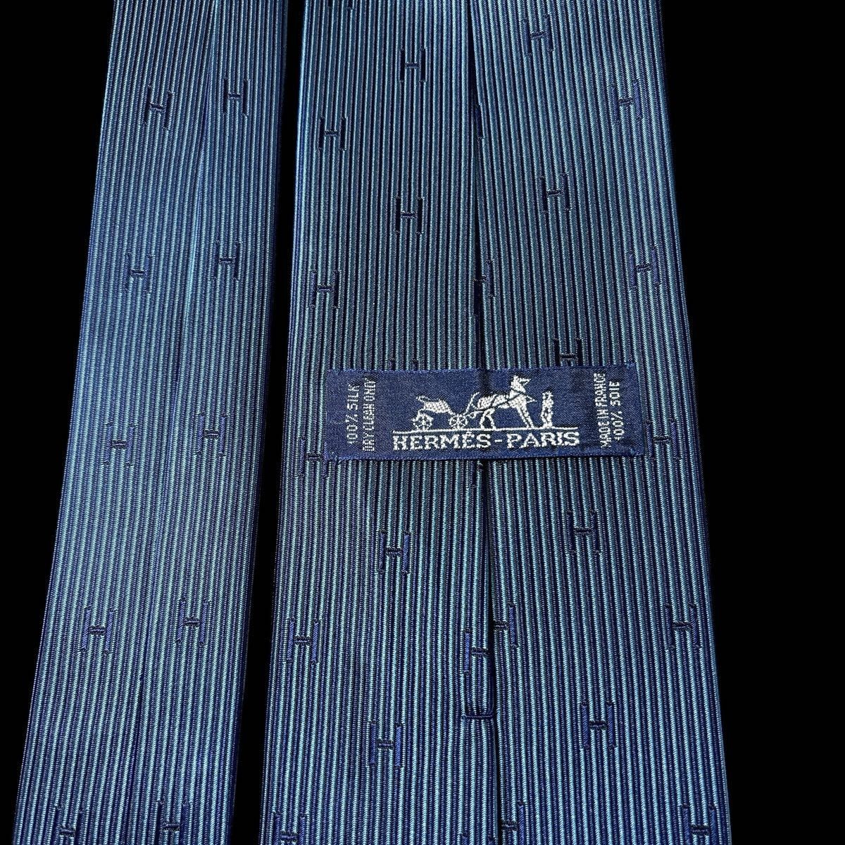 H pattern jacquard tie solid navy reverse Fasone … - image 4