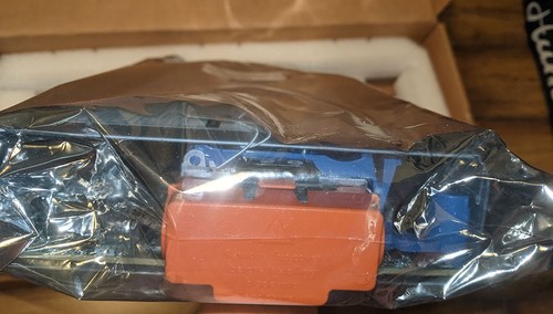 New, Sealed In Box! HP BL460C GEN10 10GB/20GB 863442-B21 Blade Server, Proliant - Picture 6 of 8
