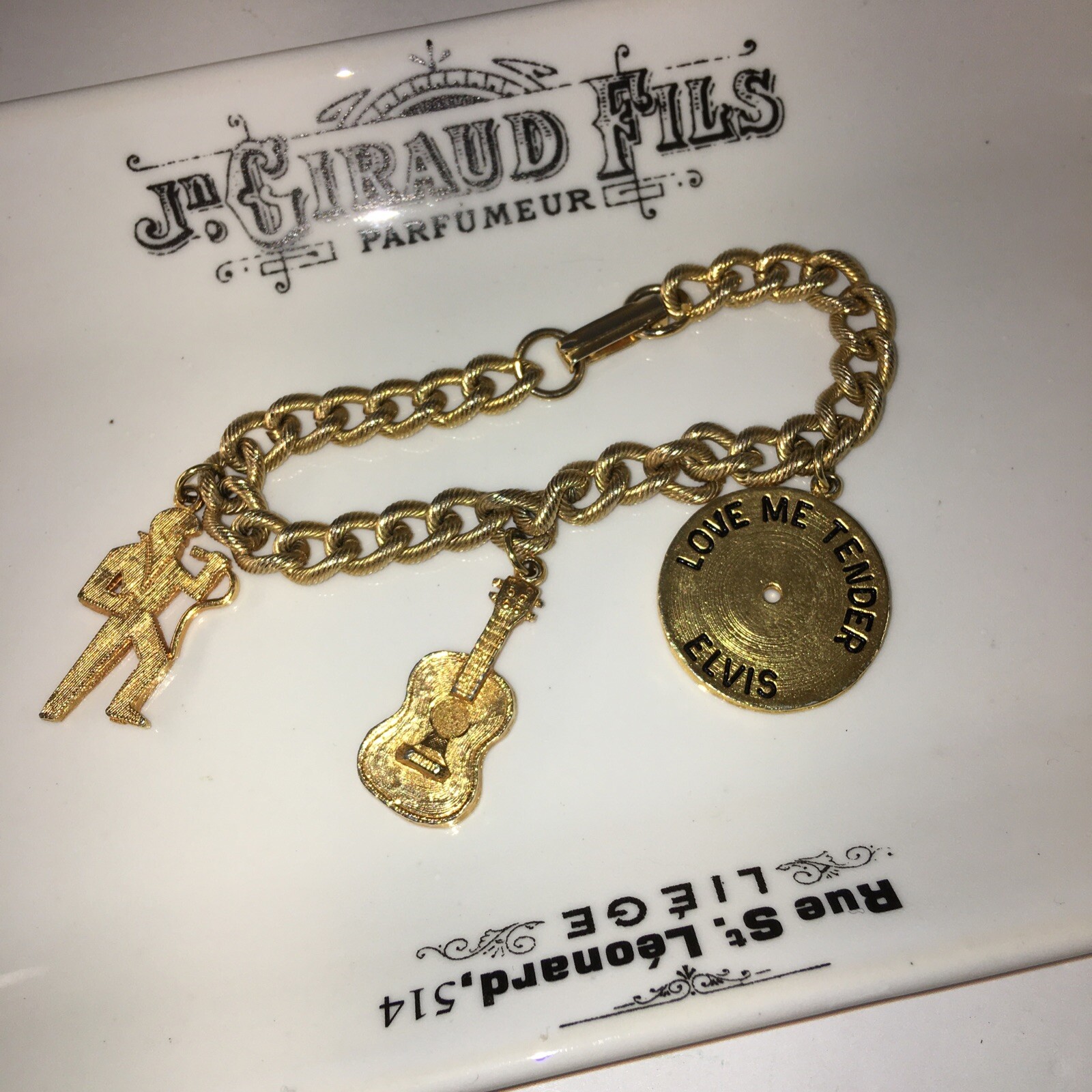 Vintage Bradford Exchange Elvis Presley 1977 Charm Br… Gem