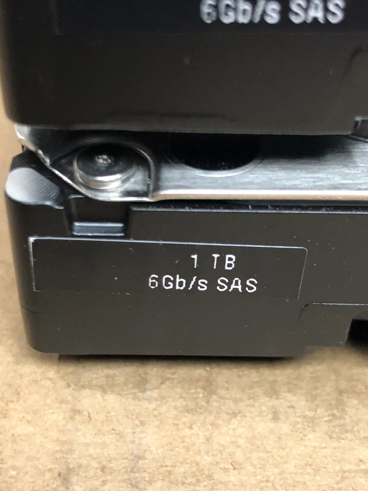 Lenovo ThinkServer Seagate Constellation ES.3 1TB SAS 7.2K 3.5 LFF HDD - Image 4 of 4