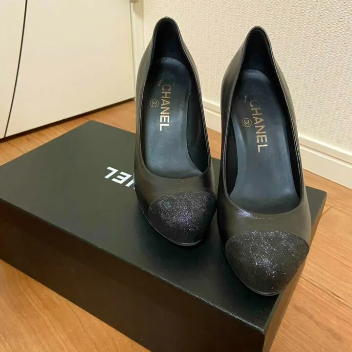 CHANEL Glitter toe Pumps Shoes 35C Black Authentic Women Used from Japan
