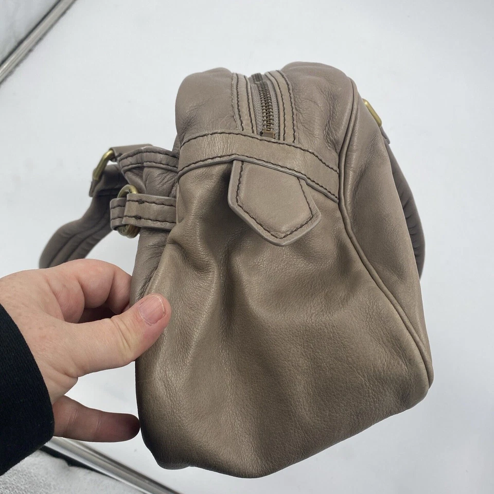 Bolso de Mano Marc By Marc Jacobs Para Mujer Cuero Suave Hobo Azul Marino Usado en Excelente Condición Foto 3 de 4