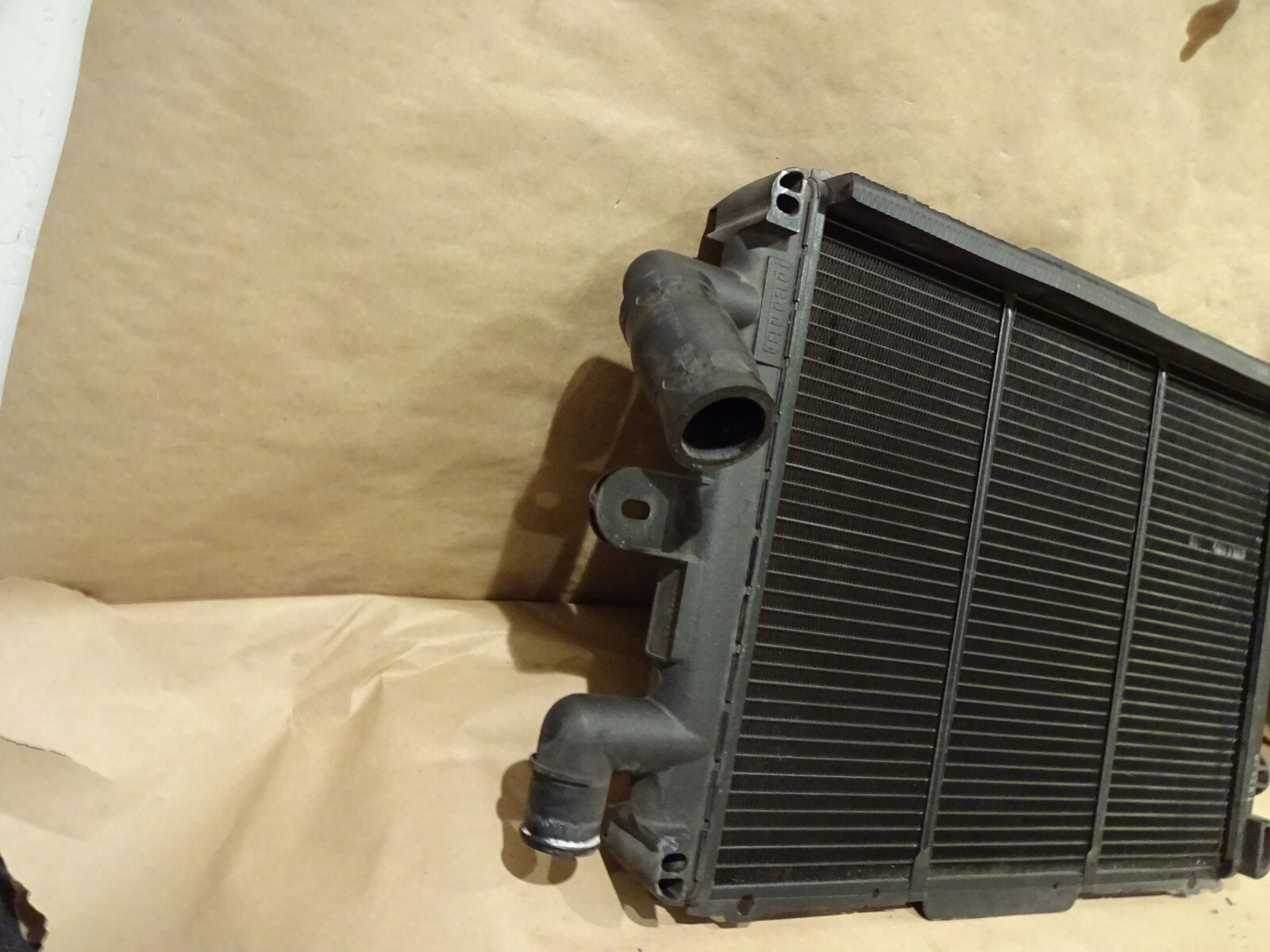 Ferrari 355 - RH Water Radiator Cooler   P/N 157589