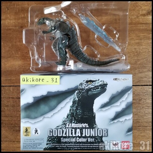 S.H.MonsterArts Godzilla Junior  Special Color Action Figure Bandai - Picture 1 of 3