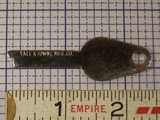 Vintage Flat Steel Key Trunk Padlock Antique Lock Box Desk Cabinet Key Blank