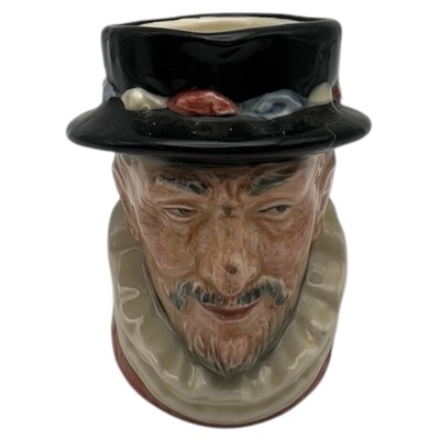 Vintage 1946 Royal Doulton Character Toby Jug  Beefeater  Small 3.25  England