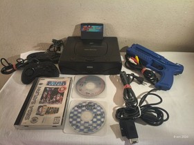 Sega Saturn  Console MK-80000A Black 3 Games 2 Controllers/Light Gun, Memory Crd