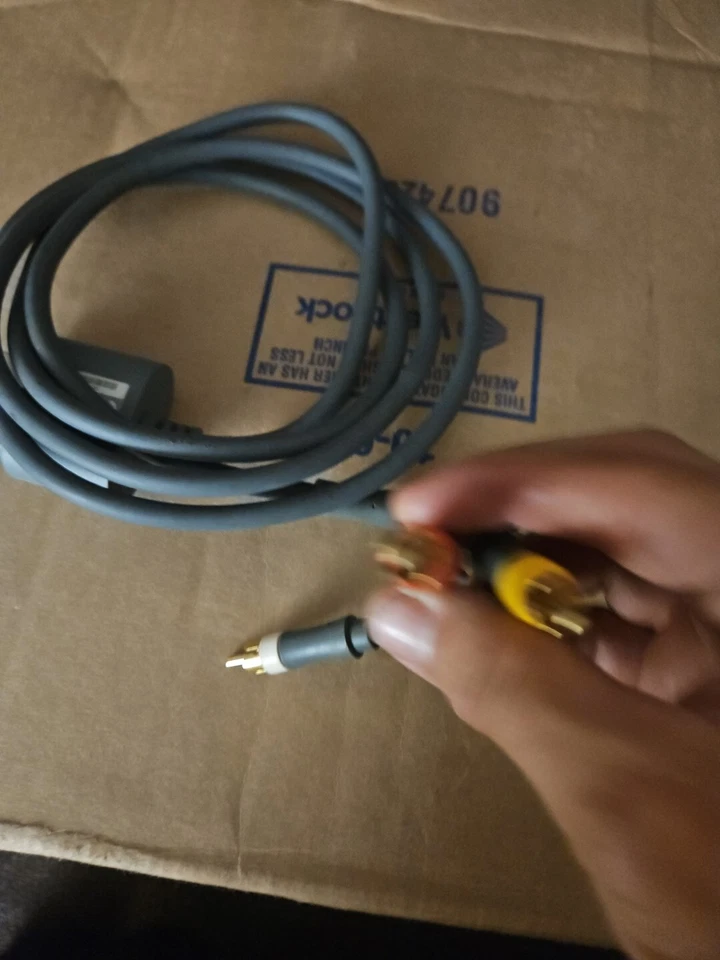 Оригинальный компонентный аудиовизуальный кабель высокой четкости Microsoft для Xbox 360 в очень хорошем состоянии  - Изображение 4 из 4