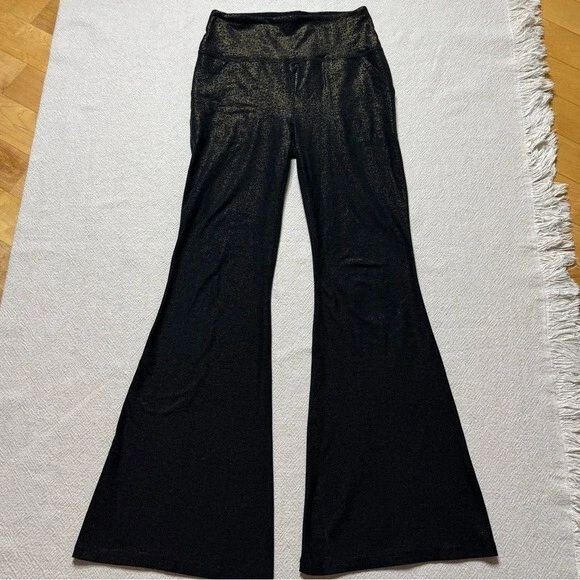 beyond-yoga softshine all day metallic stardust foil flare pants