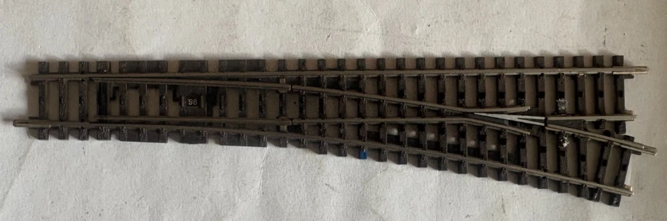 Märklin H0 2271 R, K-Gleis, schlanke Weiche rechts ohne Handhebel, Schnäppchen ! - Bild 1 von 1