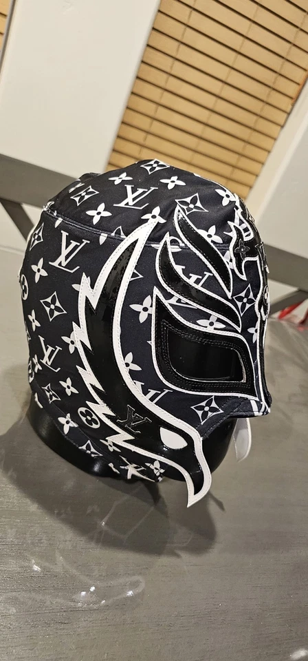 Máscara REY MYSTERIO LV GRADO PRO WWE Aaa Aew Foto 2 de 4